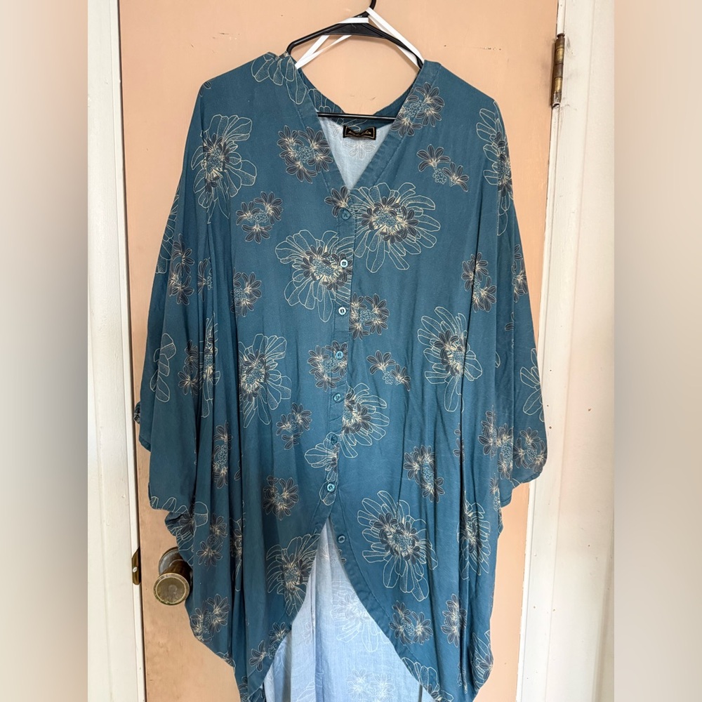 Kahulalea Floral Tunic